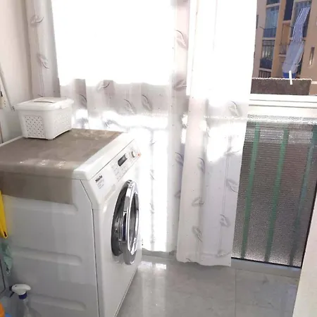 R&g House - Moderno Vicino Metropolitana - Modern Close To The Metro