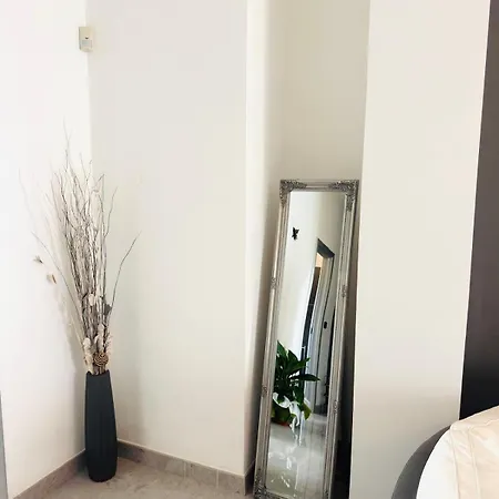 R&g House - Moderno Vicino Metropolitana - Modern Close To The Metro تورينو