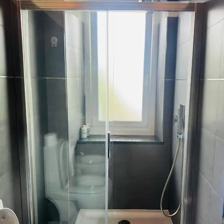 R&g House - Moderno Vicino Metropolitana - Modern Close To The Metro تورينو