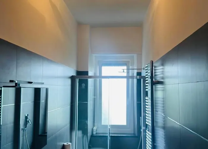Daire R&g House - Moderno Vicino Metropolitana - Modern Close To The Metro *