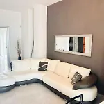 R&g House - Moderno Vicino Metropolitana - Modern Close To The Metro