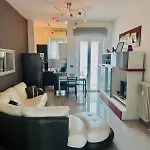 R&g House - Moderno Vicino Metropolitana - Modern Close To The Metro Appartamento *
