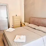 R&g House - Moderno Vicino Metropolitana - Modern Close To The Metro *