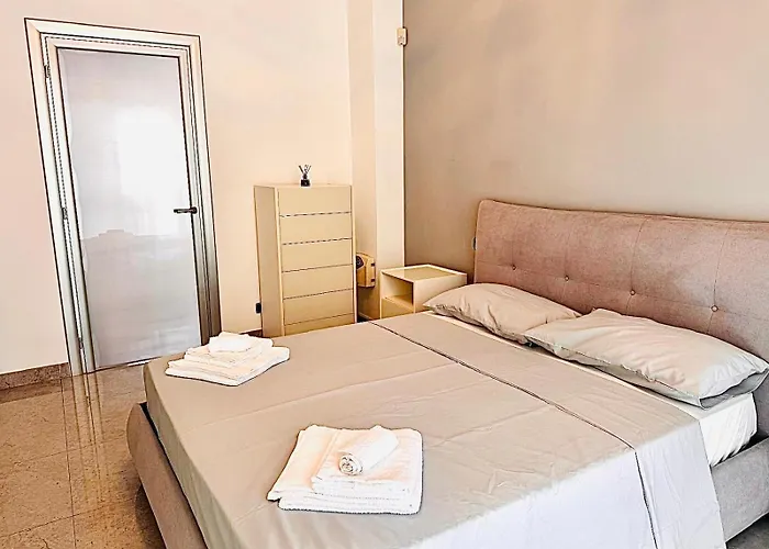 R&g House - Moderno Vicino Metropolitana - Modern Close To The Metro *